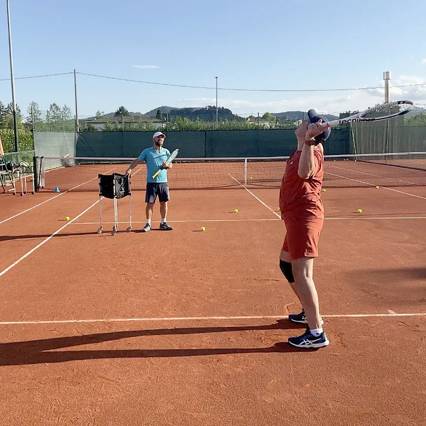 Una foto della Lezione Singola di Tennis per Principianti ad Abano Terme tenuta da Marco Magro